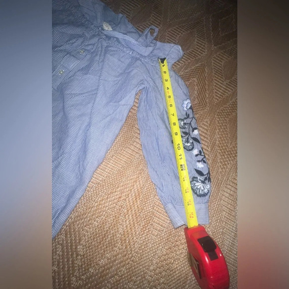 Loft Women's Cold Shoulder Blouse, Floral Embroidery on Sleeves, Size XS - Picture 6 of 10